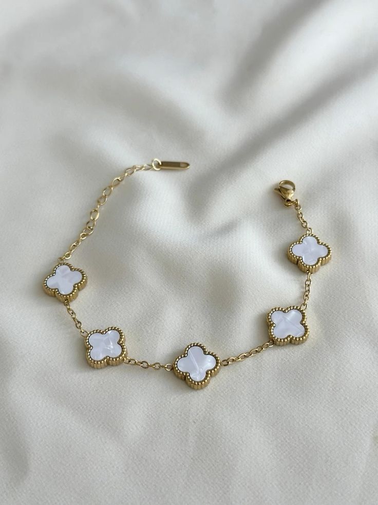 Flower hand bracelets