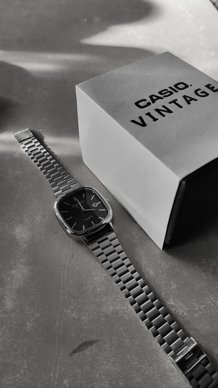 Casio Quartz Watch – Classic Minimalist Design
