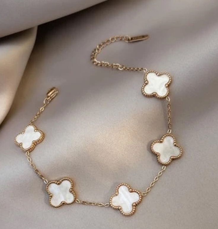 Flower hand bracelets